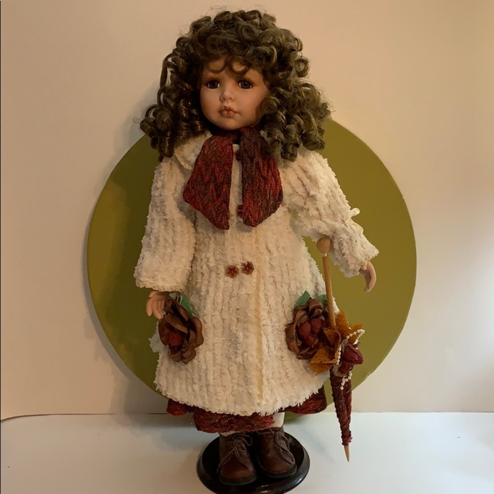 SOLD!!  Beautiful Show Stopper Porcelain Doll
